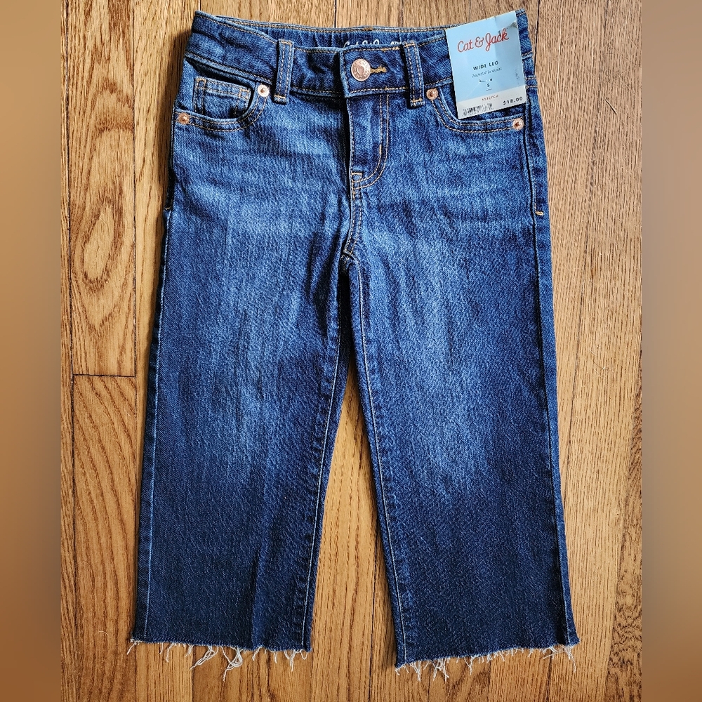Cat & Jack Girls Mid-rise Wide Leg Crop Jean's Dark wash Sizes 4,5 & 6 available